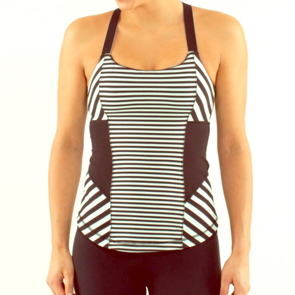 EUC Lululemon tank size 8
